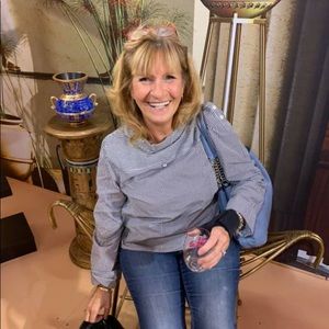 Meet your Posher, Angelika